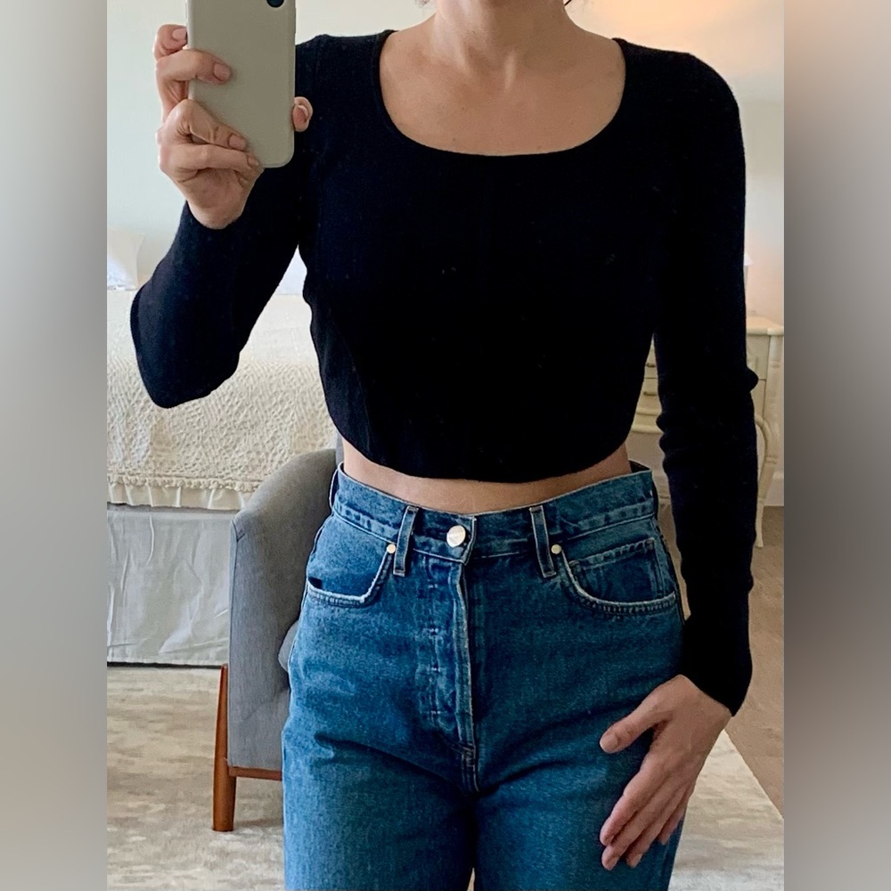 House of Harlow 1960 Elegant Black Top